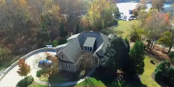 3226 Sunny Cove Way