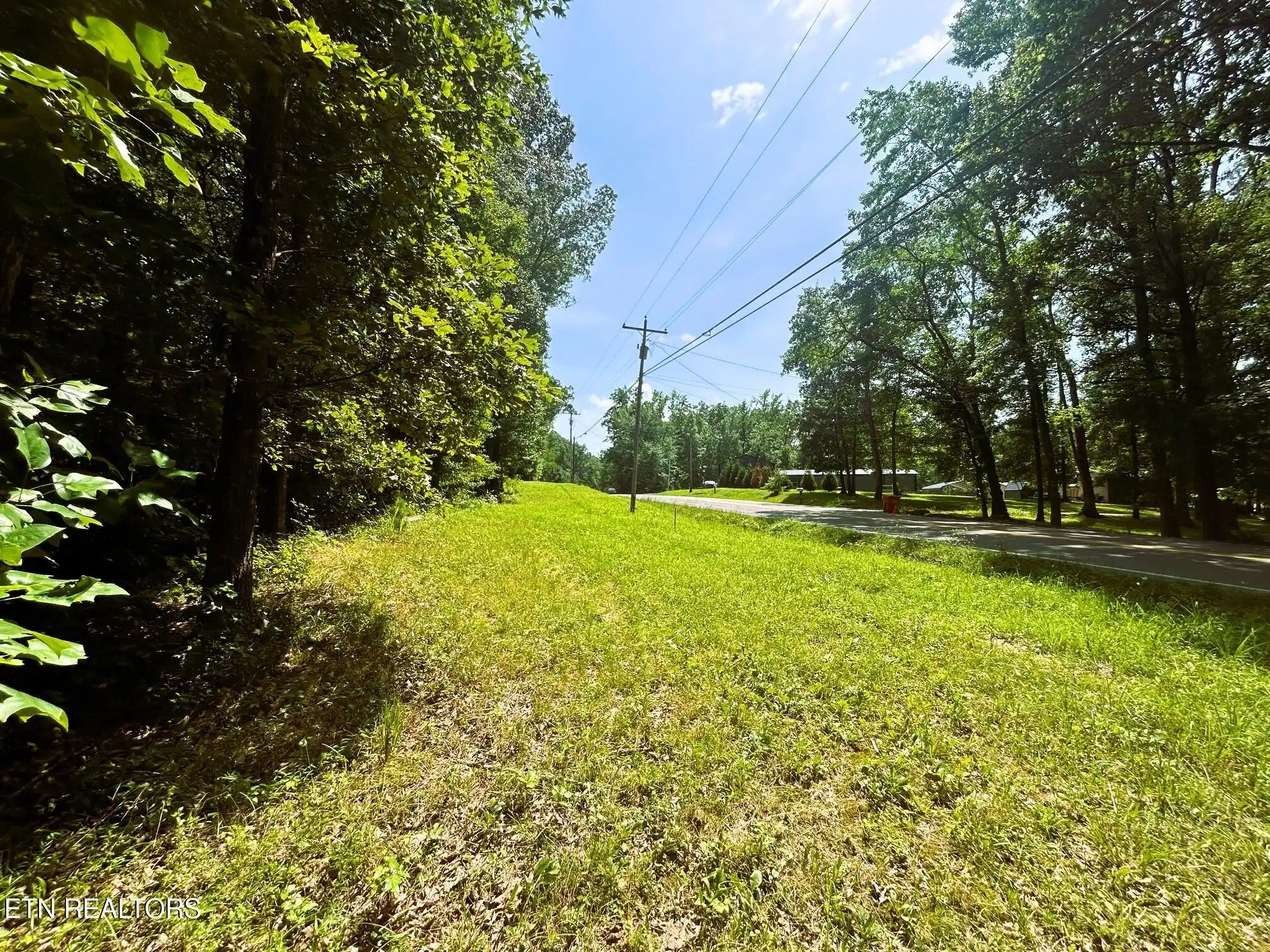 Image 1: Lakeview tract 2 4