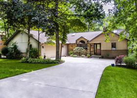 25 Lakeside Cir