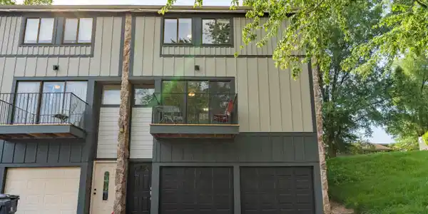 1900 Cherokee Bluff Drive