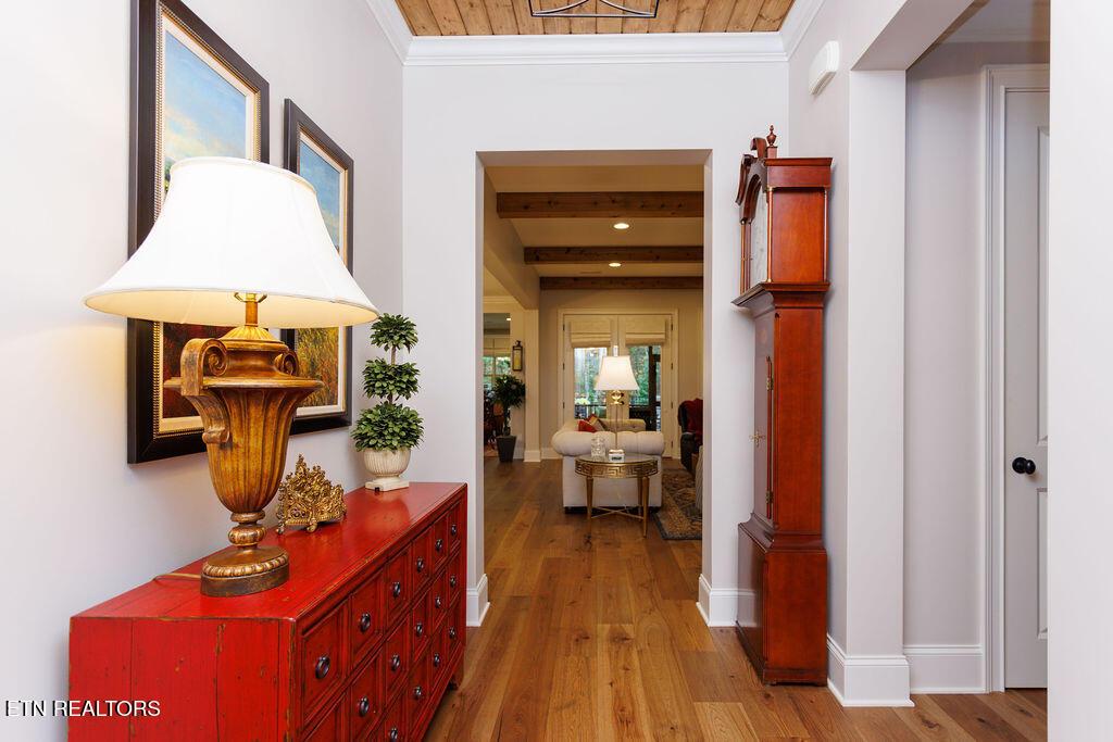 Image 4: 13Laurelwood-06