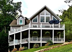 633 Deerfield Way