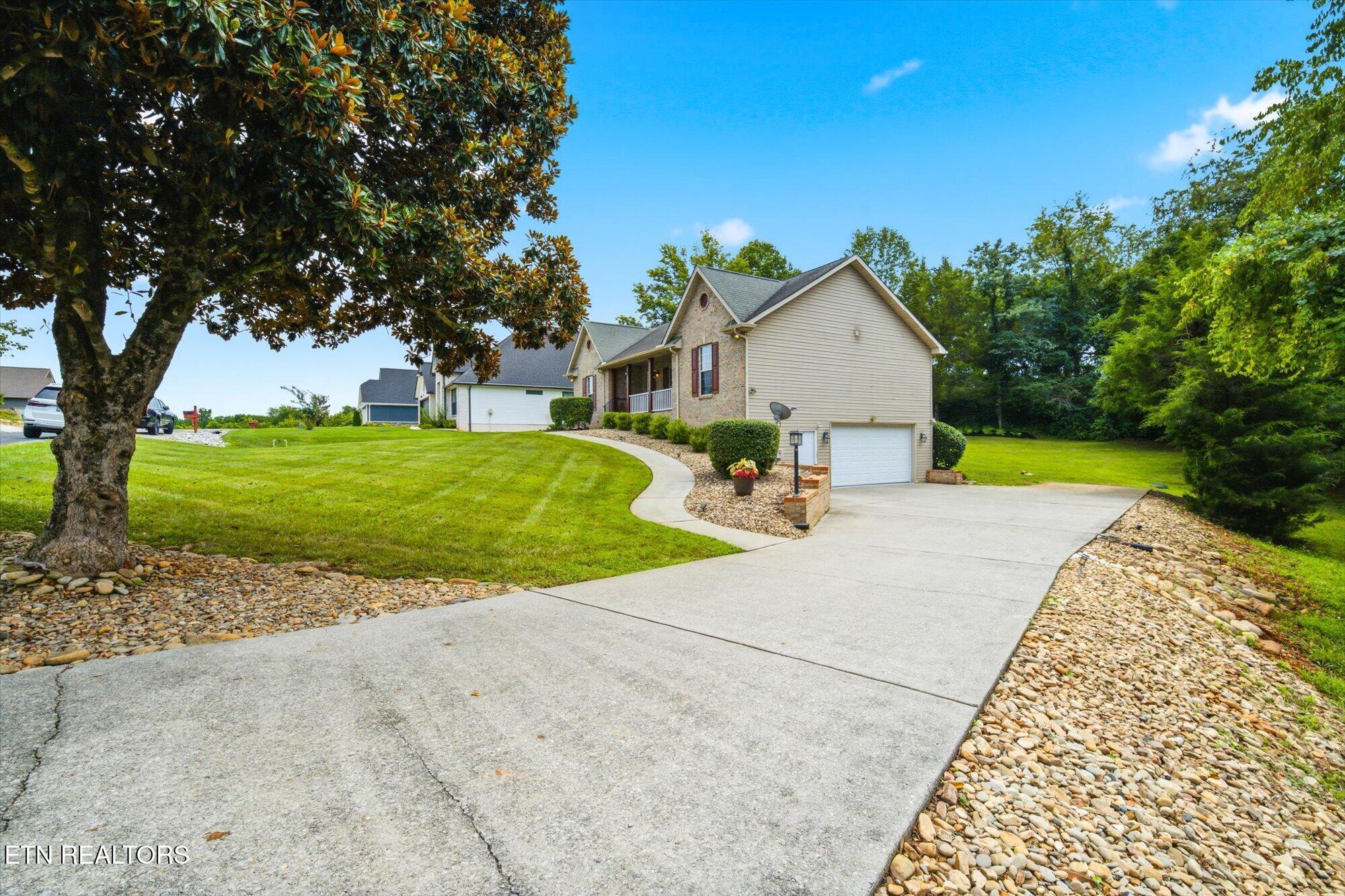 Image 2: 03-117-Saloli-Way-Loudon-TN-3