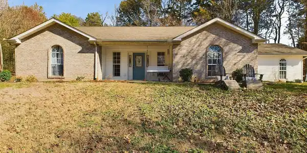 1632 River Crest Drive