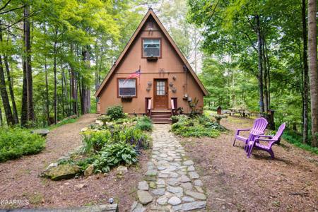 128 Tall Pine Circle