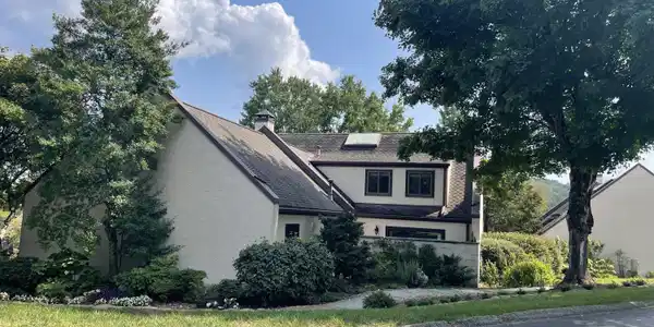 1272 Burgundy Place