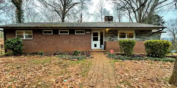 2909 Barber Hill Lane