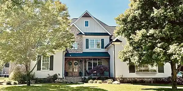 11918 Farmhouse Drive