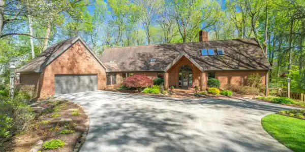 5329 Hickory Hollow Rd