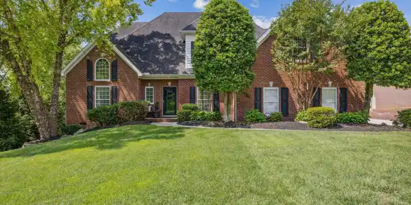10213 Meadow Ridges Lane