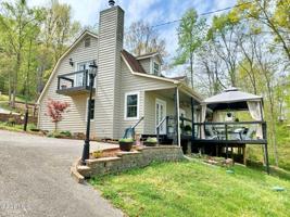 528 Lake Lane