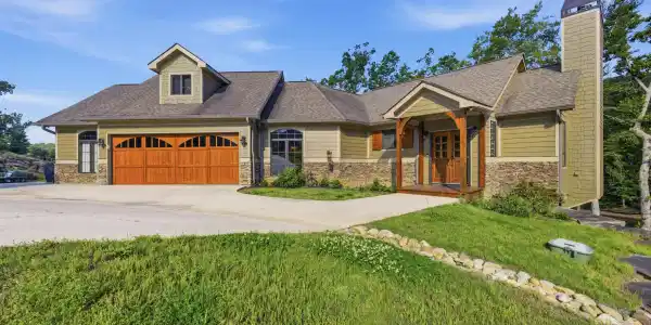 476 Waterfront Way