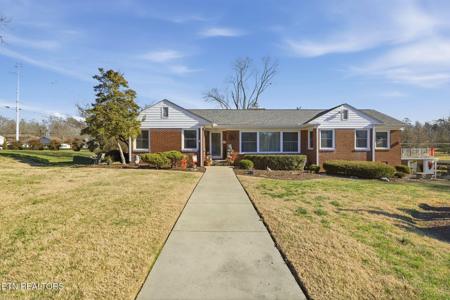 400 Eagle Bend Lane