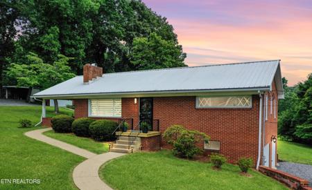304 Edgewood Circle