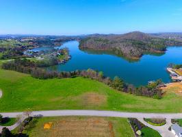 L-883r Bay Pointe Drive 883r