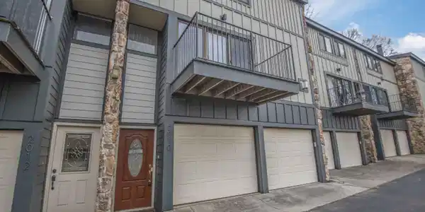 2010 Cherokee Bluff Drive