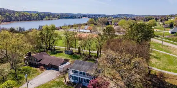 913 Lake Haven Rd