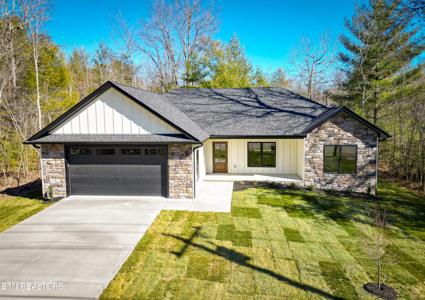 127 Hawes Circle