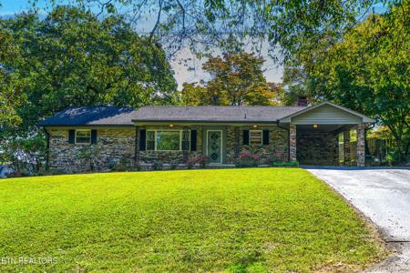 219 Woodland Drive