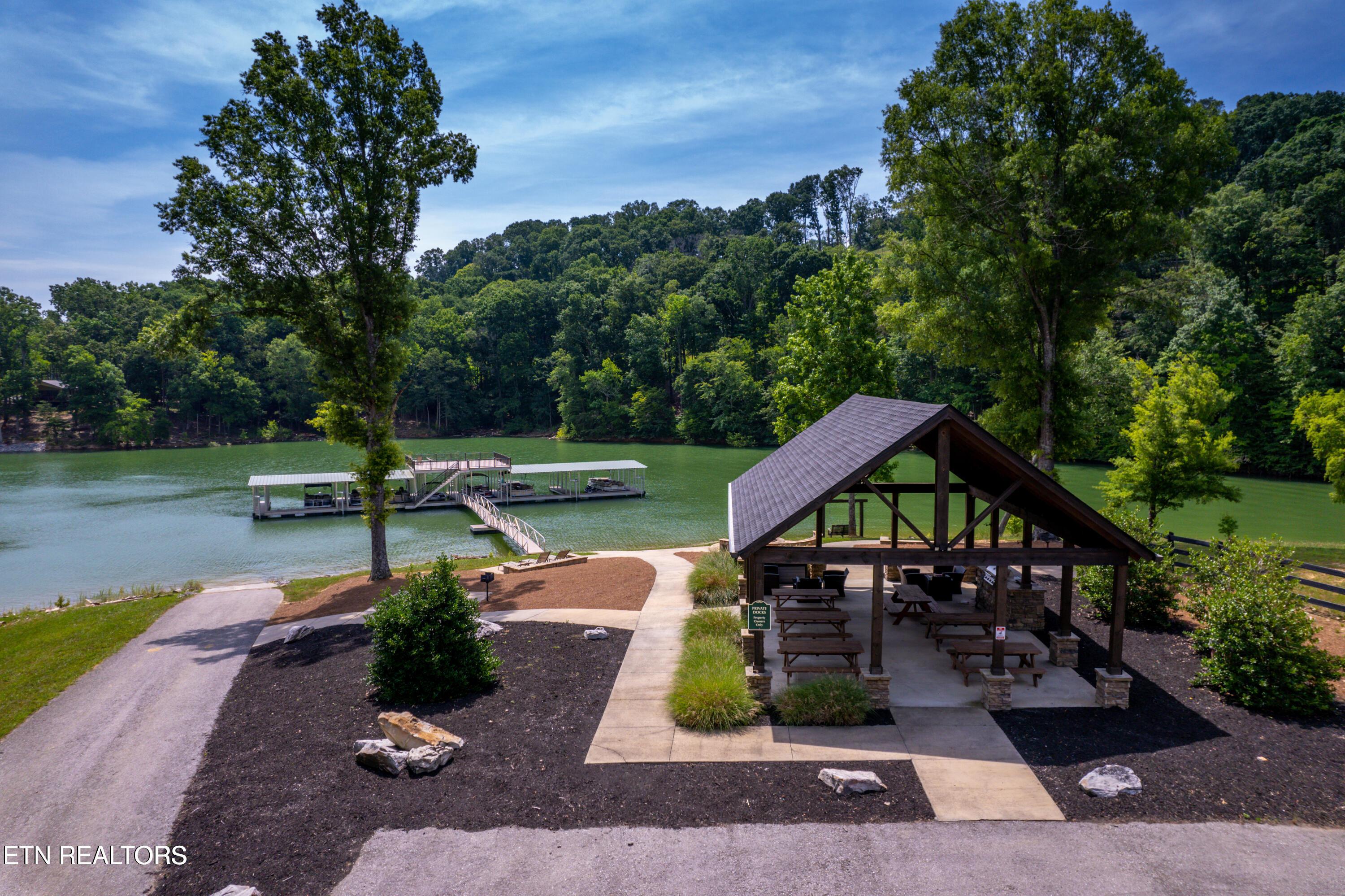 Image 4: Pavilion