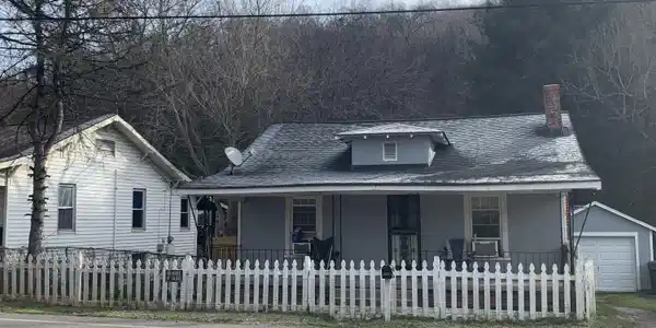 2526 W Blount Ave