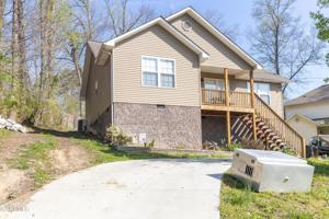 115 E Woodland Court
