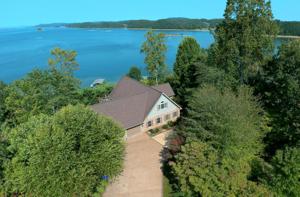 2246 Peninsula Drive