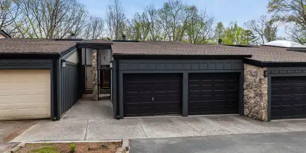 2013 Cherokee Bluff Drive