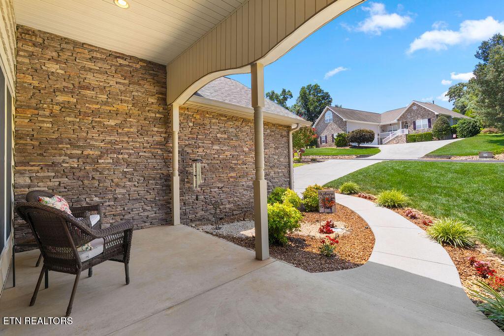 Image 3: FRONT PORCH