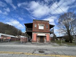 306 Creek St