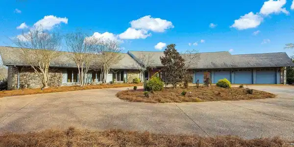 2320 Choto Rd