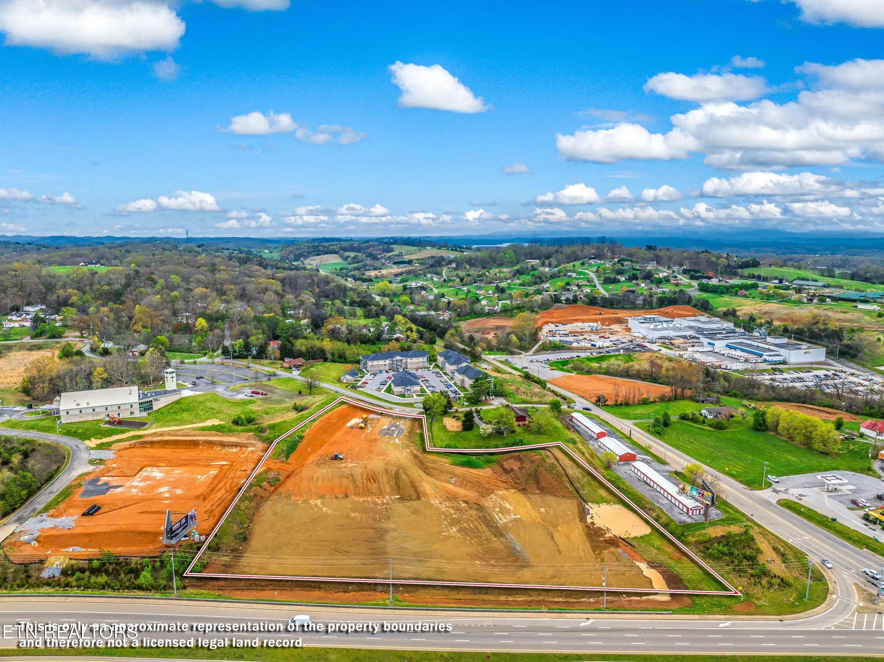 Image 1: 001-WinfieldDunnPkwy-Sevierville-TN-3786