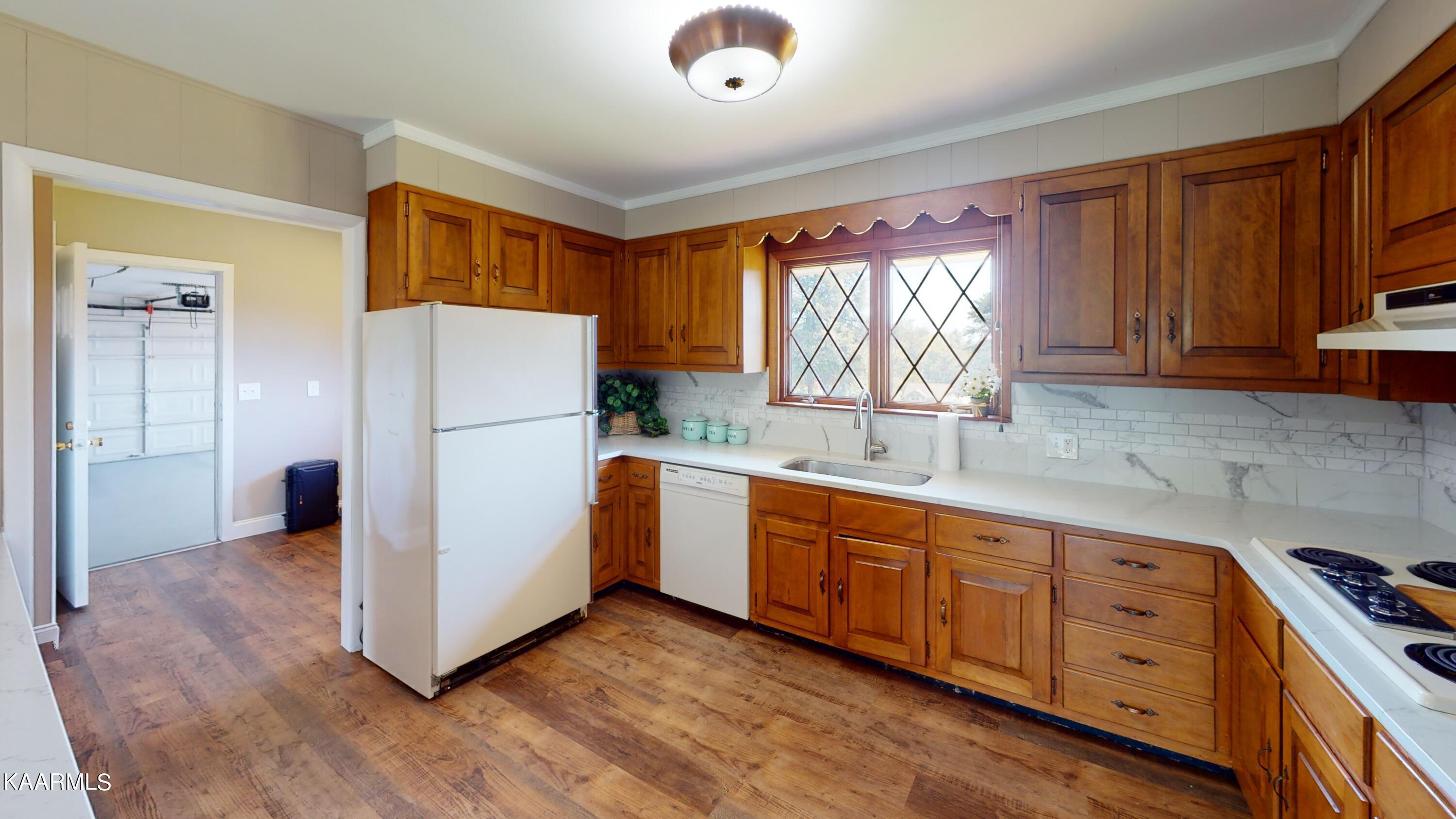 Image 4: 3.5-Kitchen