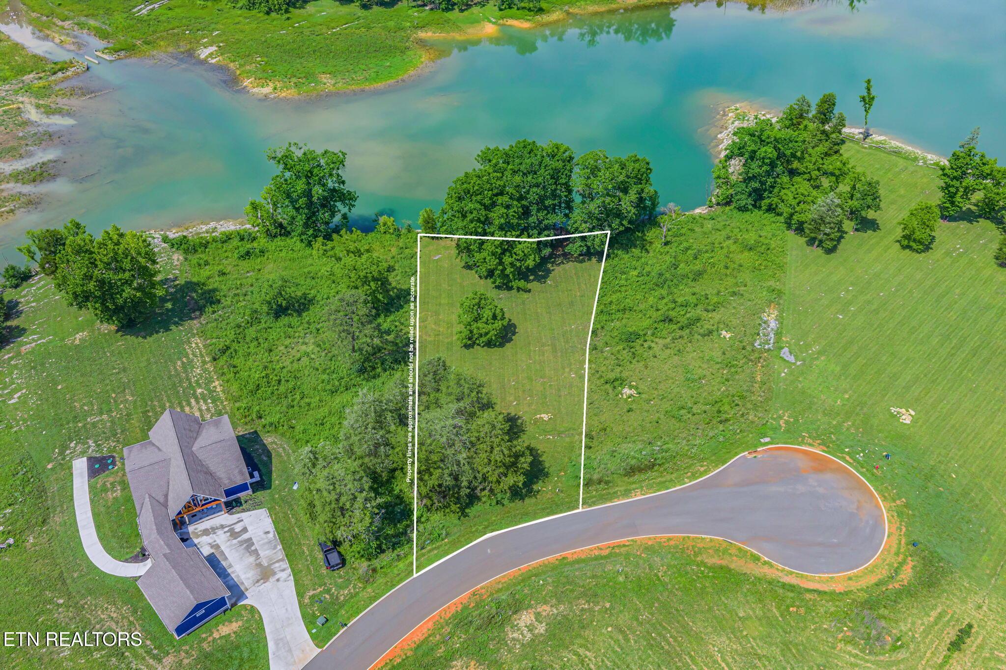 Image 1: 12-web-or-mls-Waterfront Knoll-13-1