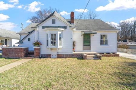 1155 Jacksboro Ave