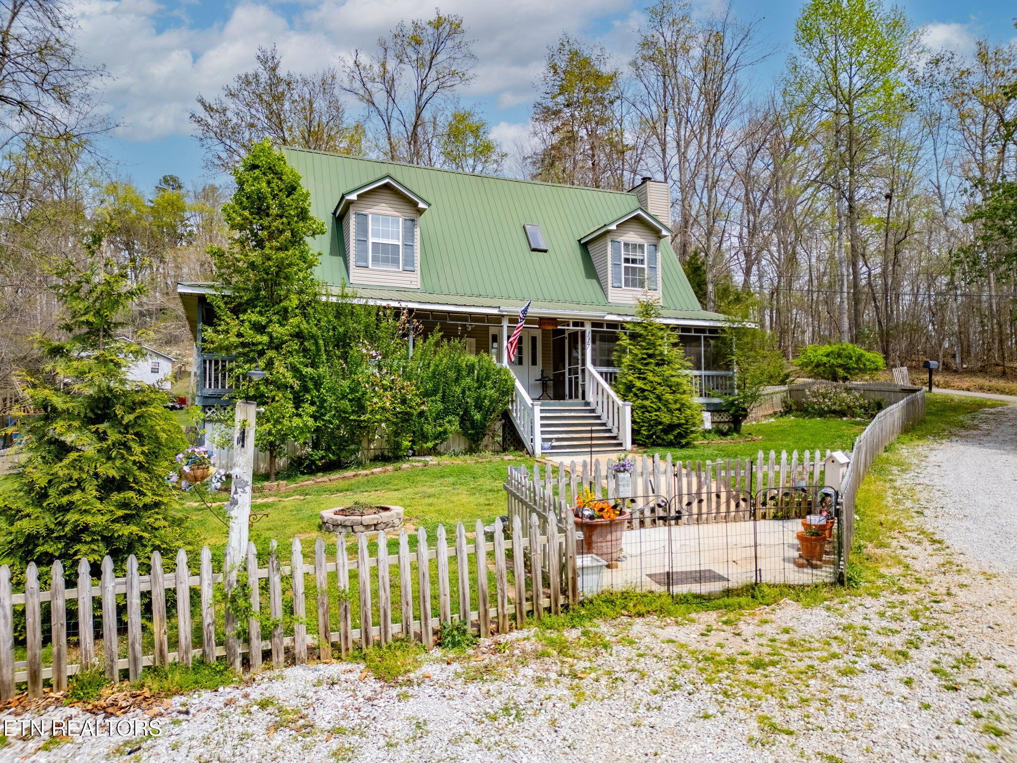 Image 2: 4-web-or-mls-DJI_0463-HDR