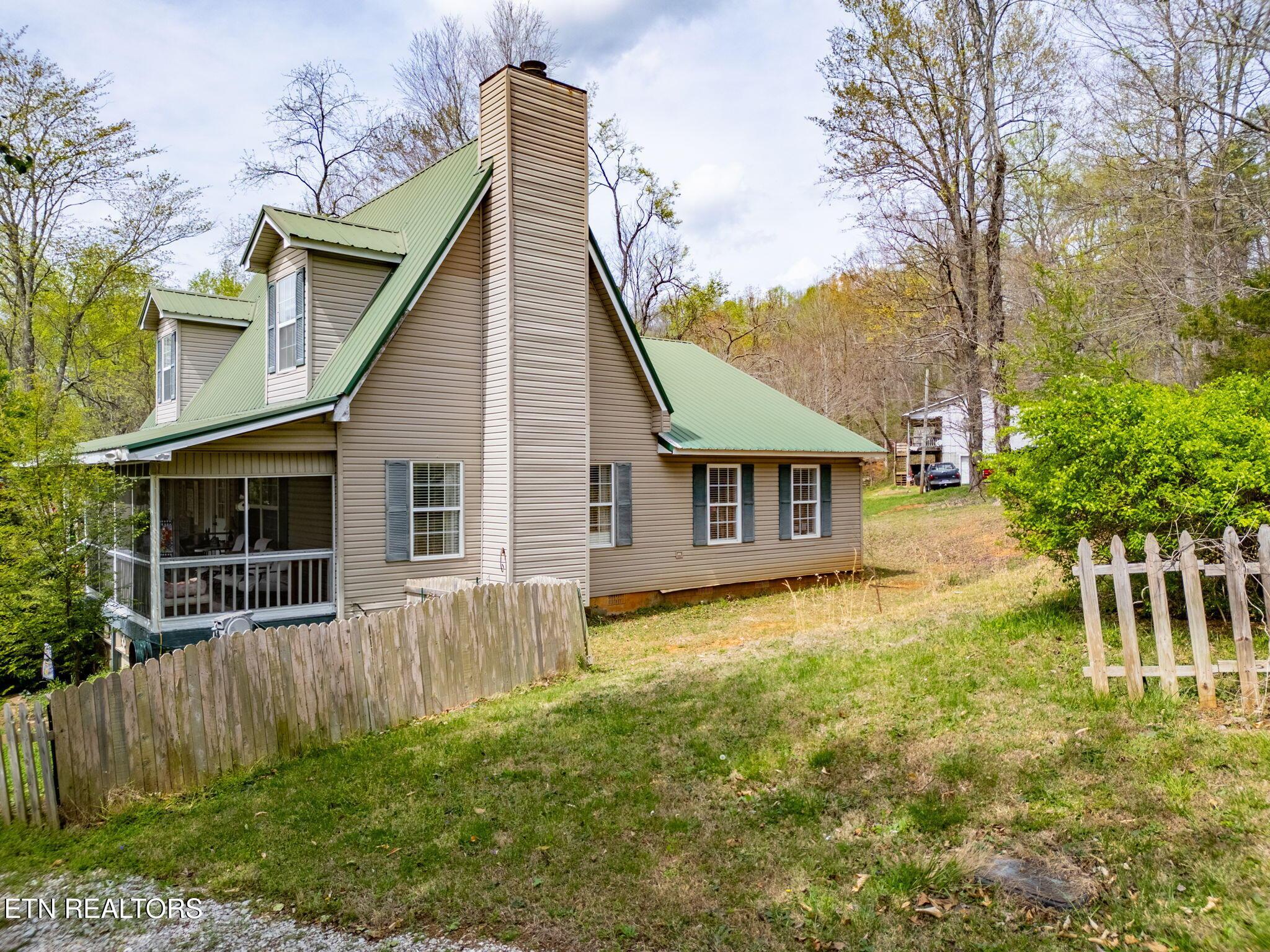 Image 4: 12-web-or-mls-DJI_0503-HDR
