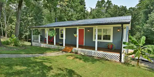 700 Lake Forest Drive