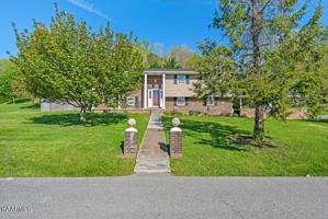 302 Sanford Ave