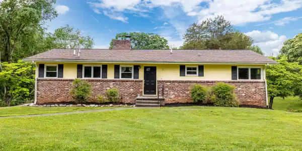 1409 Coesta Circle