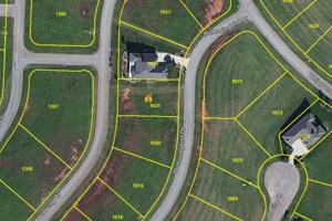 305 Hummingbird Lane 1021