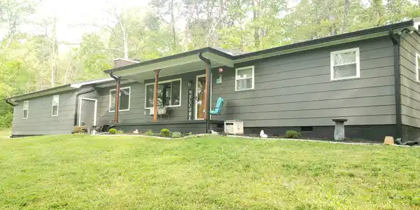 3023 DeVault Rd