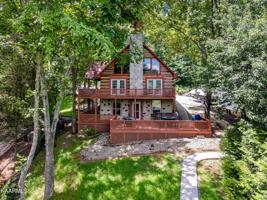 447 Lakeside Rd