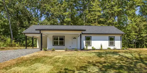 181 Lakeshore Lane