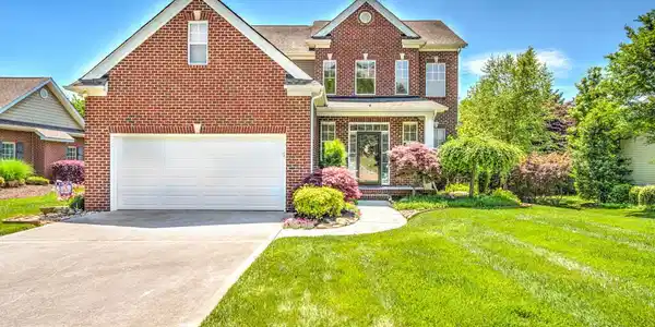 911 Heathgate Rd