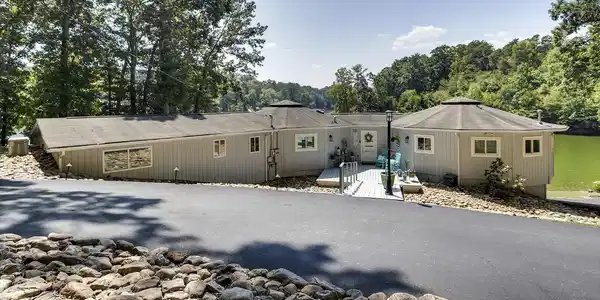 1400 Palmer Drive