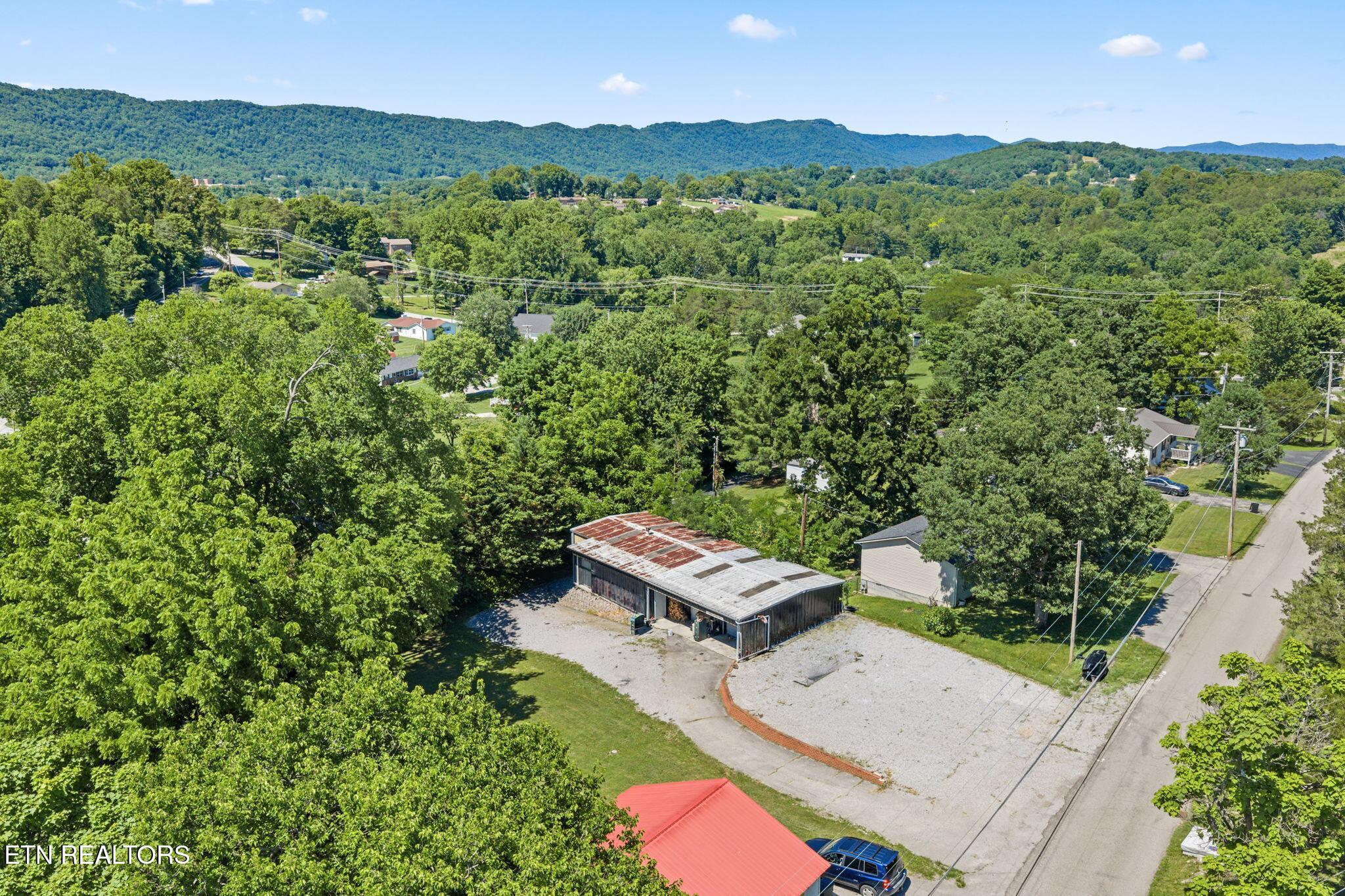 Image 2: 18-web-or-mls-116 Blue Drive--5