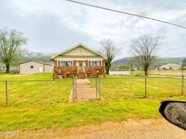 806 Jacksboro Ave