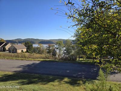 Pinoak Drive