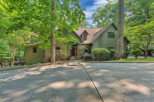 918 Foxridge Lane